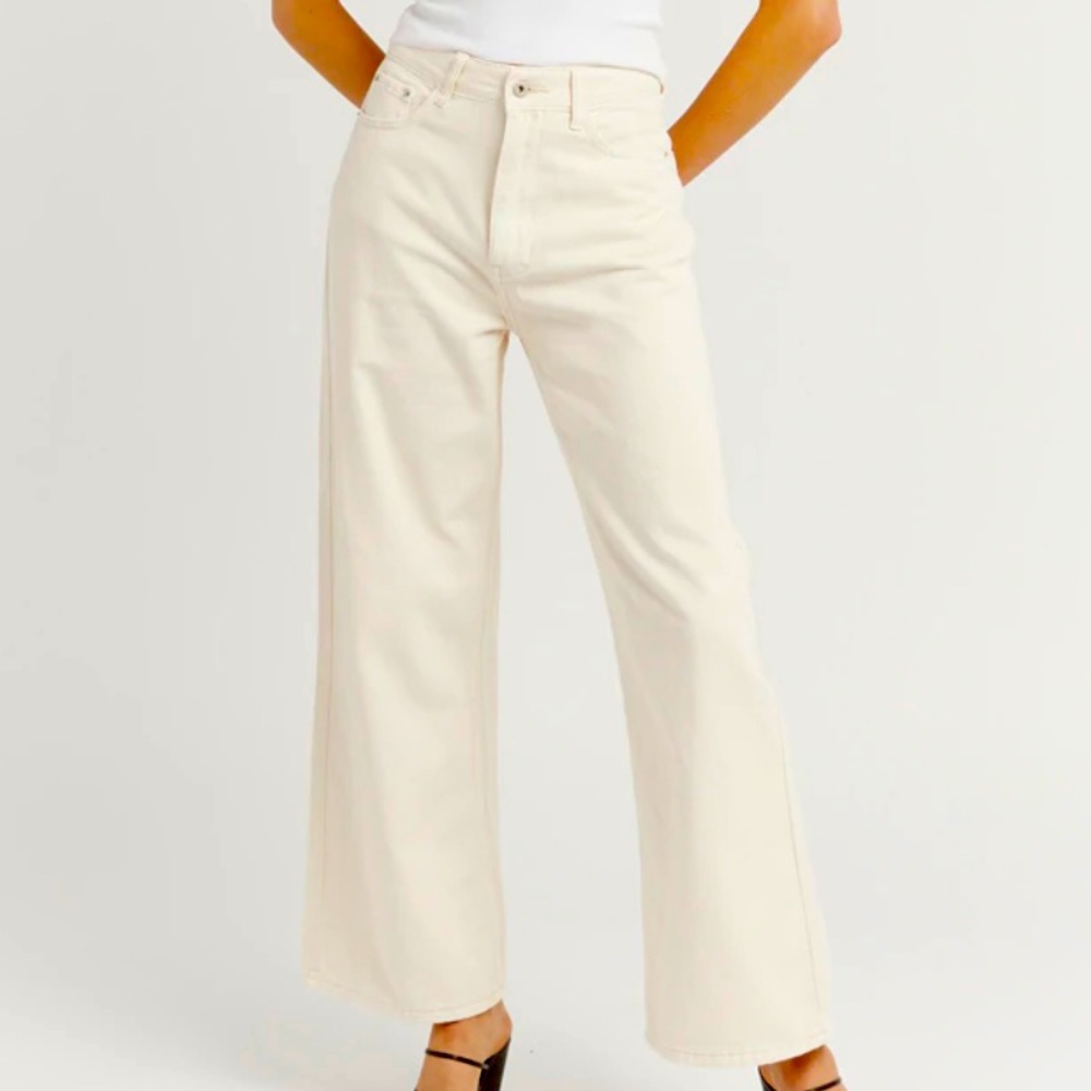 Dissh - Wide Leg Denim Jean - Eggshell